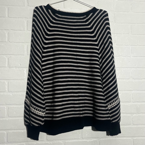 Ann Taylor LOFT 100% Cotton Sweater Black White Whipstitch Raglan Small - Picture 7 of 9